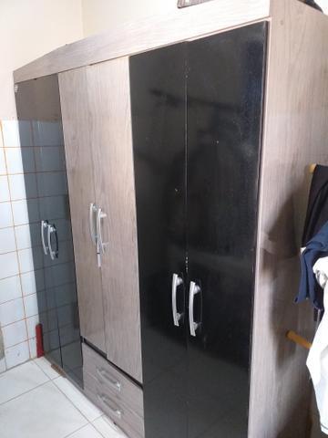 Vendo guarda roupa 6 portas, em perfeito estado 150,00 para vim buscar