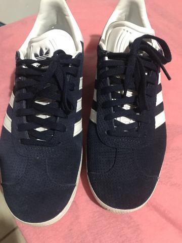 Tênis Adidas zerado lindo