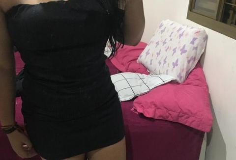 Vende-se vestido preto para festa